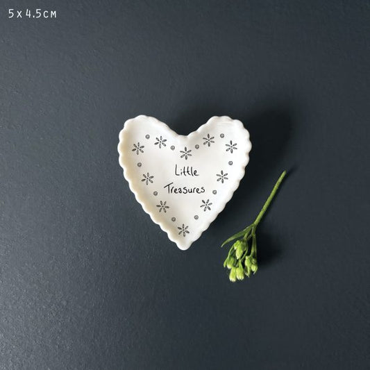 Little treasures - small scallop heart dish