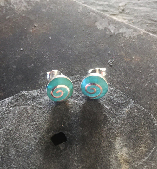 Silver green swirl earring